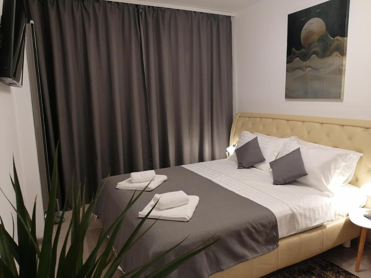 Alesea Ap-Alezzi Beach Resort 那沃达利 外观 照片